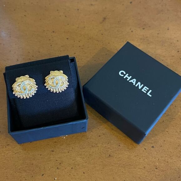 RARE CHANEL 23C Gold & Crystal Earrings – Elegant Statement Piece - Picture 2 of 5